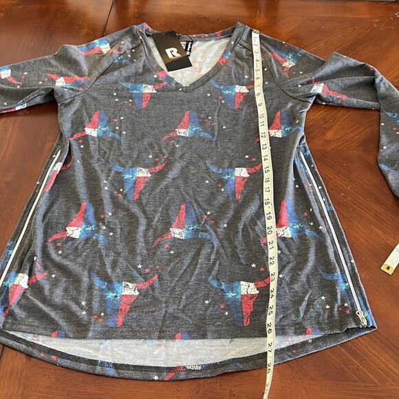 PrinStory Gray Patriotic Print Long Sleeve Knit Top NWT - Picture 11 of 11